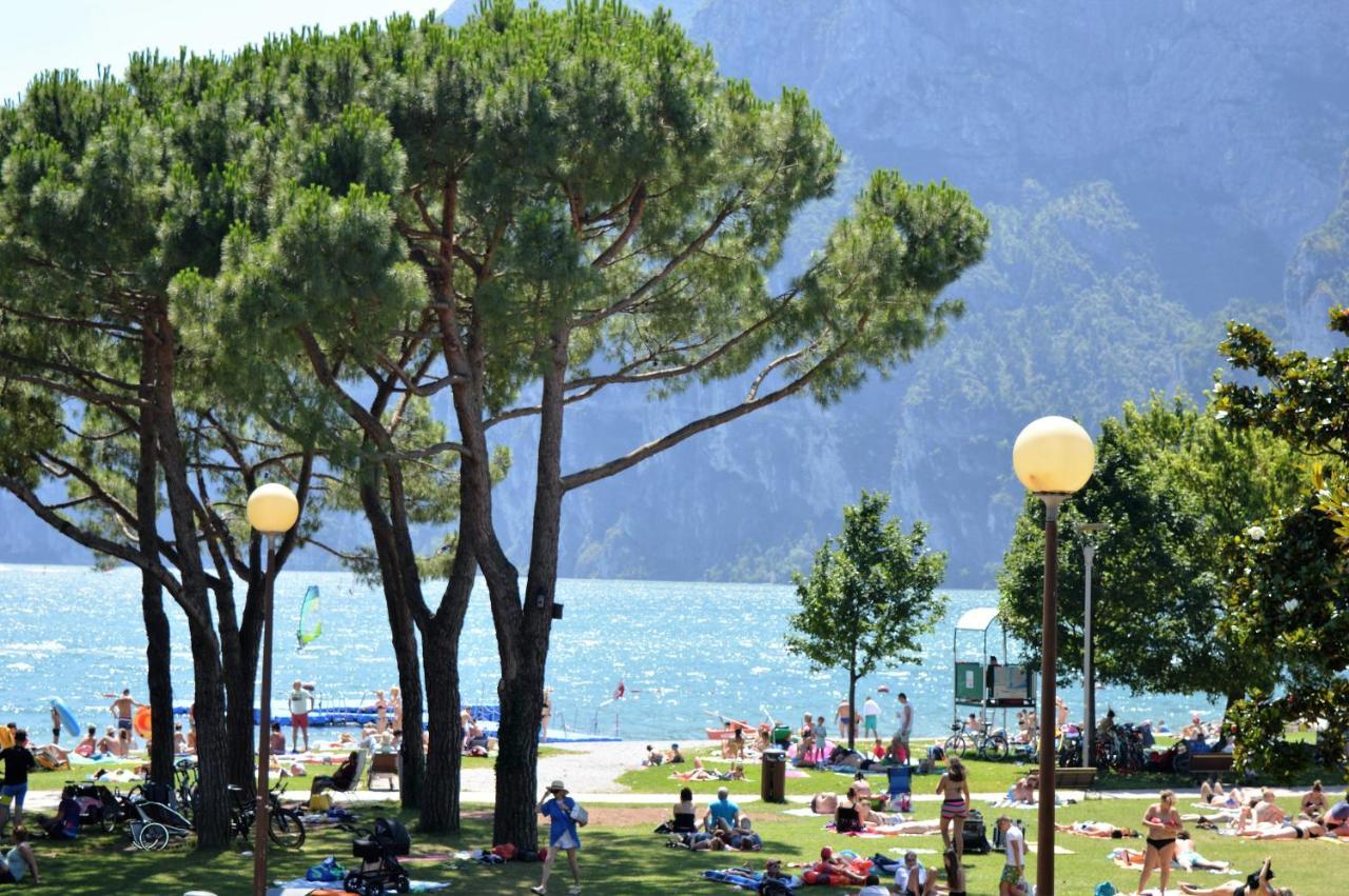 Appartement Balcone Sul Lago ريفا ديل غاردا المظهر الخارجي الصورة