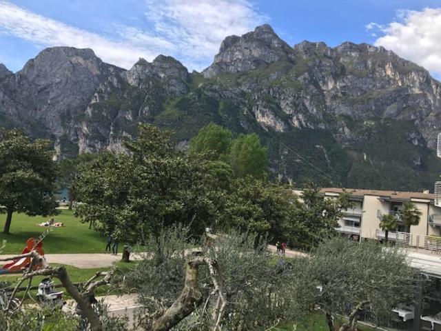 Appartement Balcone Sul Lago ريفا ديل غاردا المظهر الخارجي الصورة