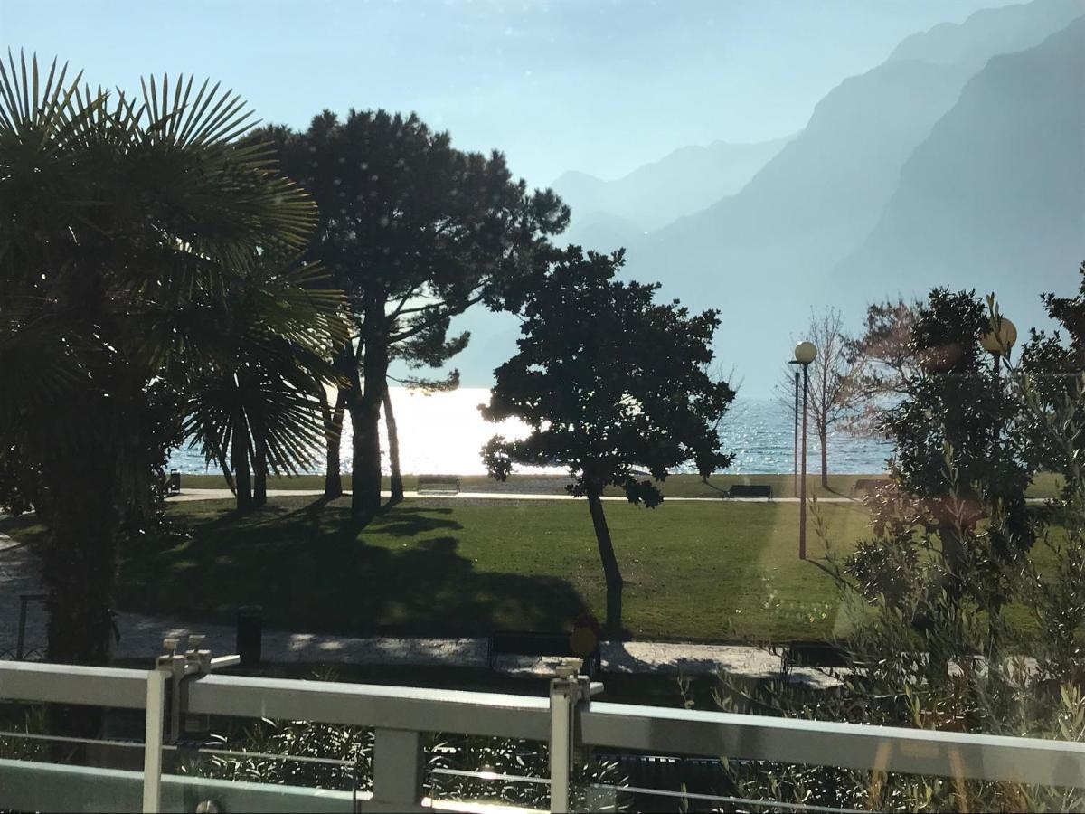 Appartement Balcone Sul Lago ريفا ديل غاردا المظهر الخارجي الصورة