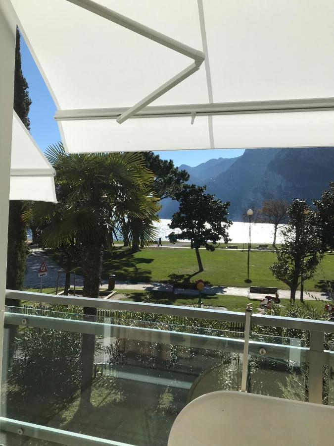 Appartement Balcone Sul Lago ريفا ديل غاردا المظهر الخارجي الصورة
